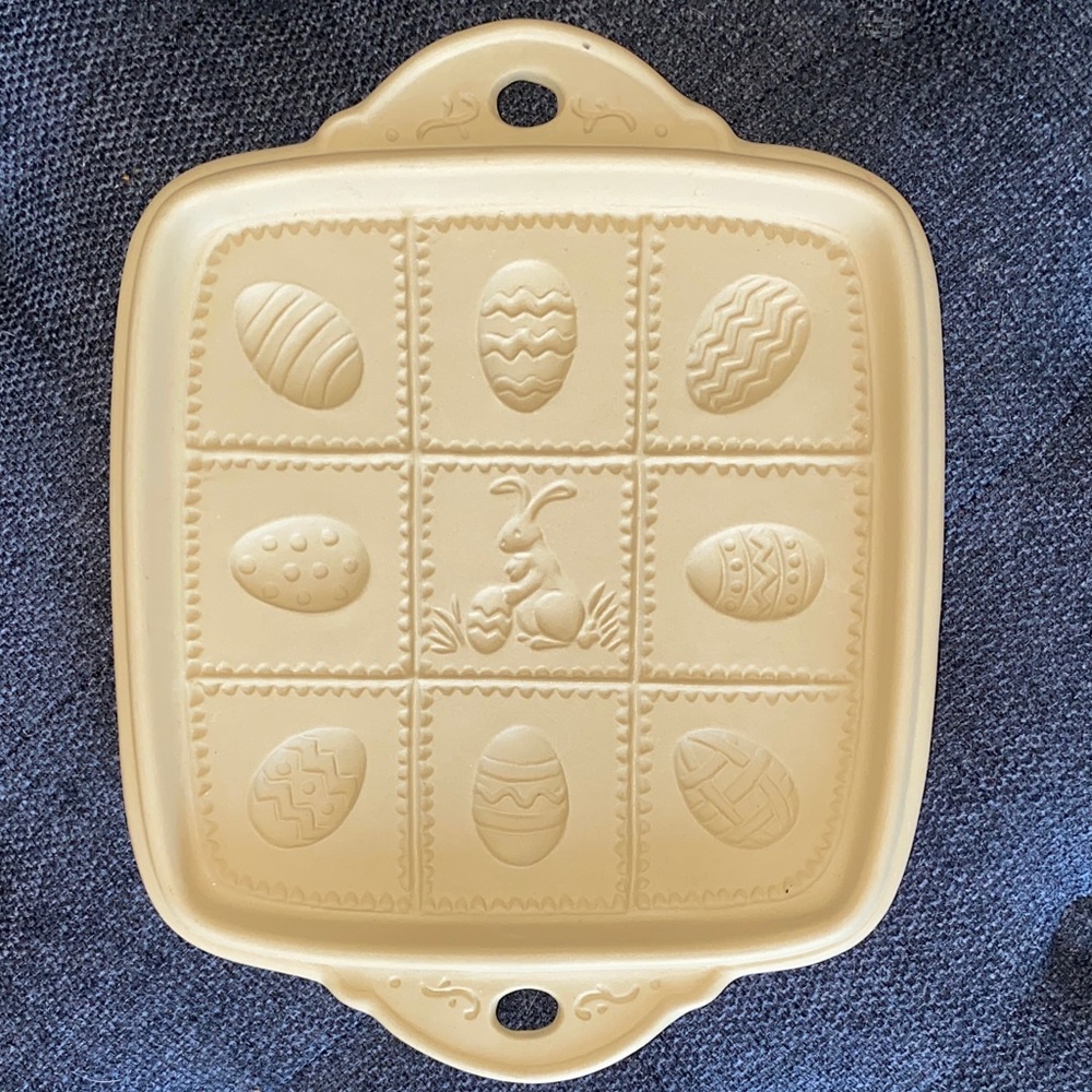 Brown Bag Cookie Art Easter Stoneware Mold Pan (1993 Hill Design)